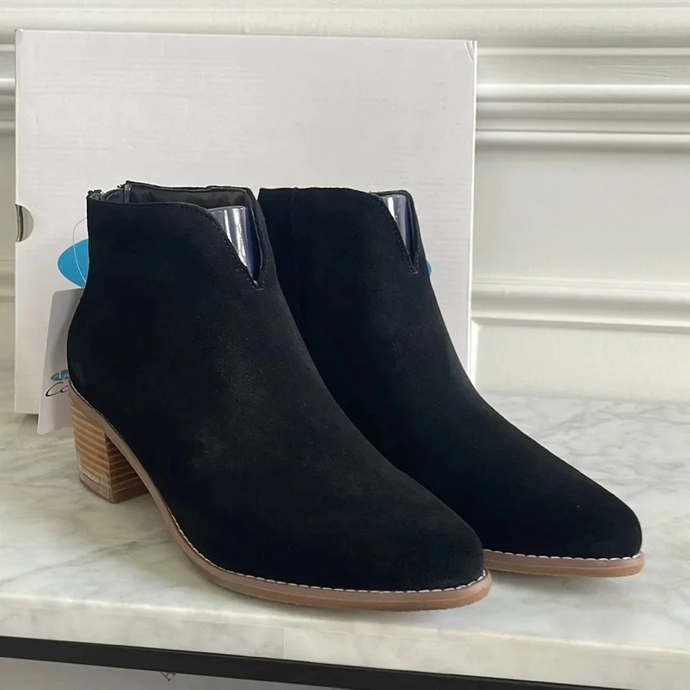 Aqua College Emily Black Suede Waterproof Womens Booties - Picture 3 of 6